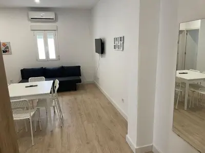 Zona de estar de U6 Cómodo bien localizado cerca de Metro