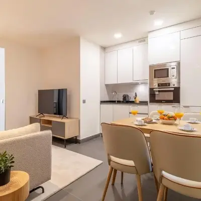 Vibrant 2BR Apartment in La Latina