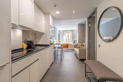 Una cocina o zona de cocina en Modern 2-Person Studio in Madrid Center