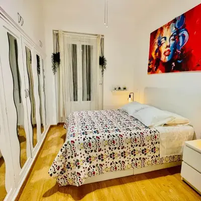 APARTAMENTO MUY CENTRICO - entre PALACIO REAL Y PLAZA MAYOR