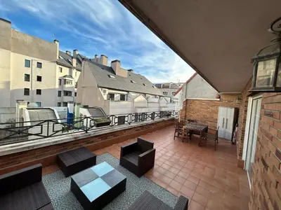Un balcón o terraza de Spacious and bright penthouse with Terrace