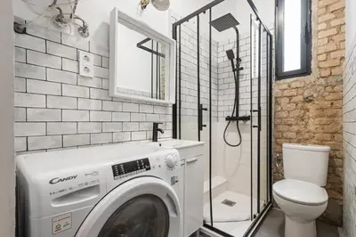 Un baño de Private room in Malasaña #1