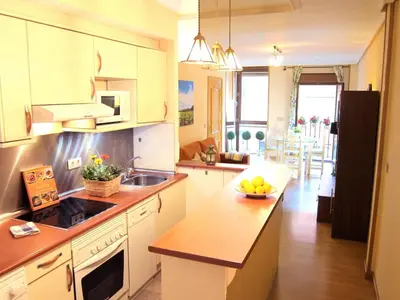 Una cocina o zona de cocina en Céntrico, luminoso y silencioso