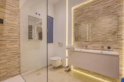 Un baño de Luxury Rooms Madrid Center